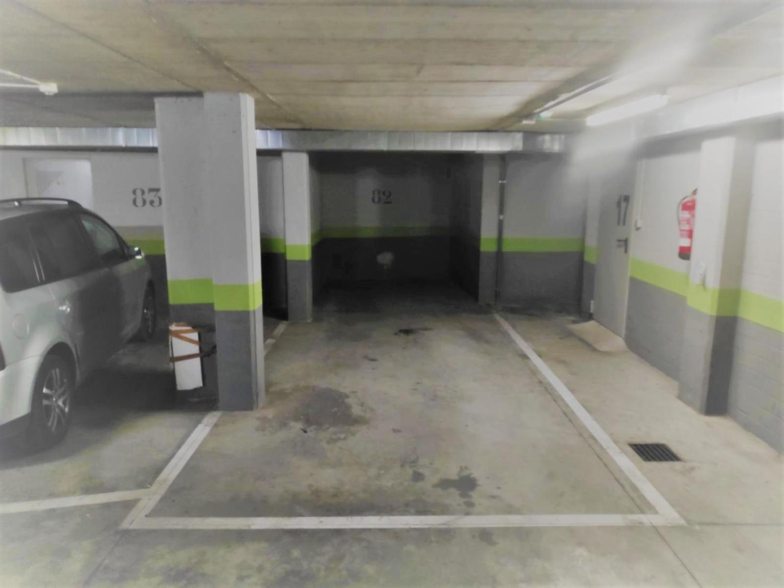 Ferienwohnung El Mirador Del Pilar - Parking Y Vistas A La Basilica Saragossa Exterior foto